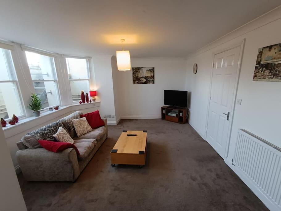 Seafront Apartment In Eastbourne Exterior foto